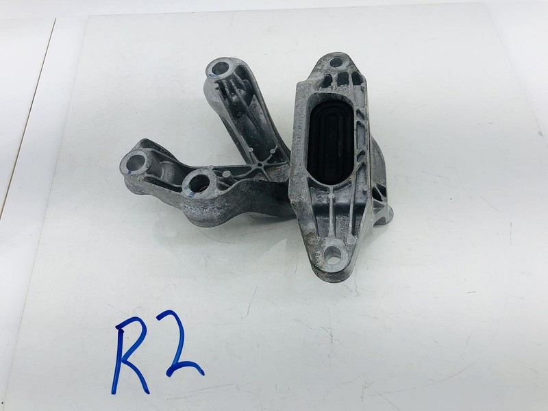 16-17 CHEVROLET MALIBU 1.5L L4 AUTOMATIC TRANSMISSION UPPER MOUNT BRACKET OEM