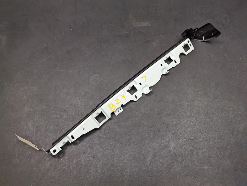 Rear Right Quarter Window Belt Weatherstrip 2018 BMW 430i 51377280296 17 - 20 X