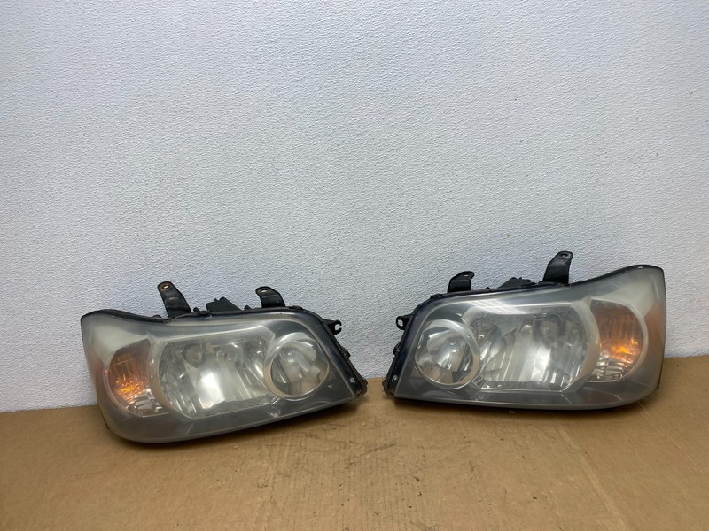 2004 2005 2006 Toyota Highlander Headlights Left+Right Side AC8563 DW