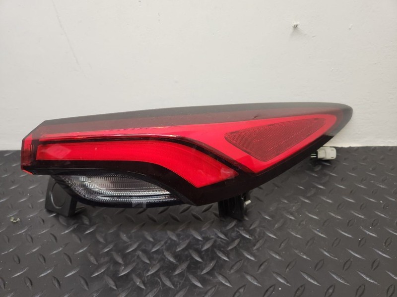24-25 Buick Envista Right Passenger Quarter Mounted Tail Lamp Assm OEM 42906863