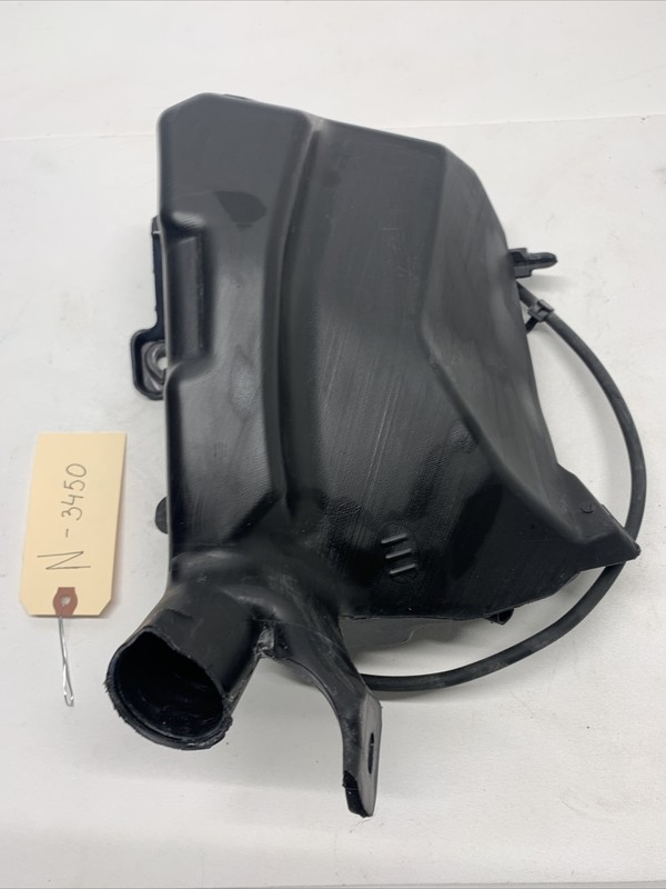 21-22 TESLA MODEL Y WINDSHIELD WASHER FLUID TANK RESERVOIR 1490400-00 N-3450 S24