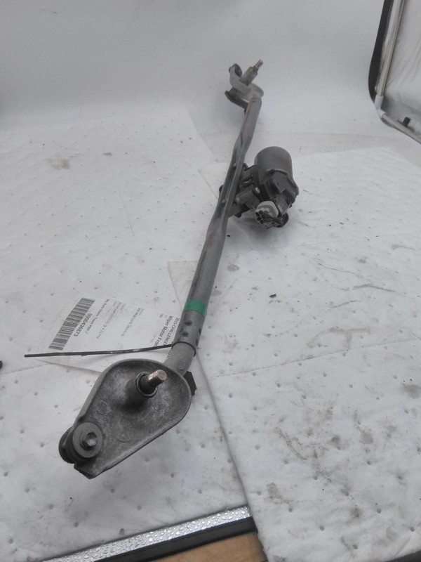 2015 Dodge Challenger Wiper Motor OEM 68044164AA 80K Miles White