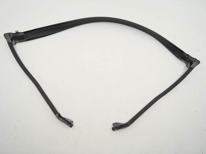 2005-2013 Chevy Corvette C6 Front Windshield Weatherstrip Roof Targa Seal OEM
