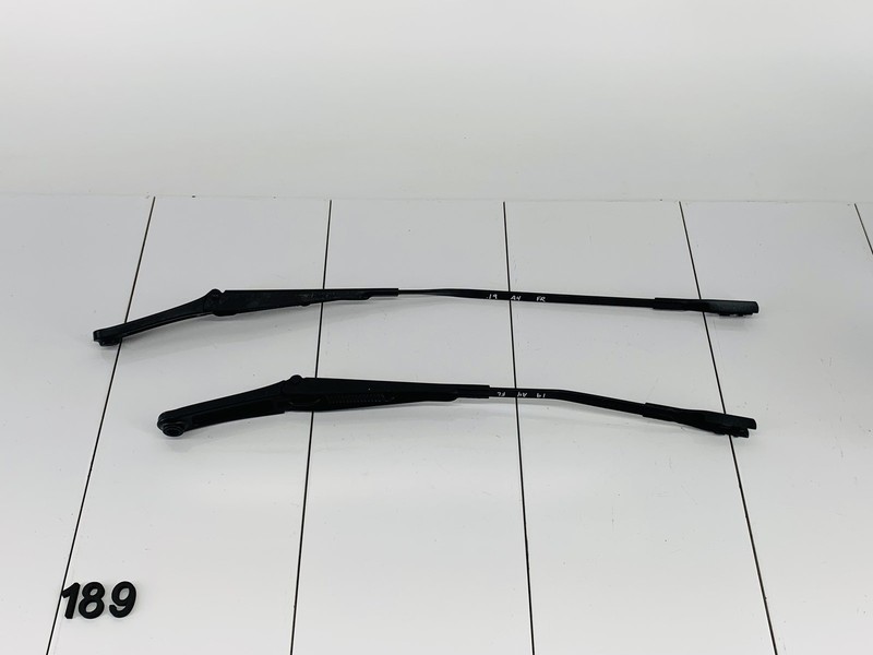 17-20 AUDI A4 B9 FRONT RIGHT & LEFT WINDSHIELD WIPER WASHER ARM SET OF 2 OEM