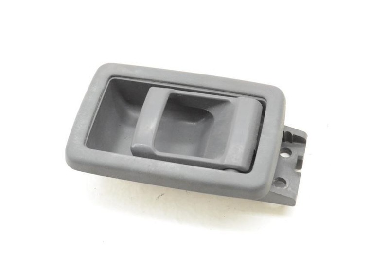 1996-1997 NISSAN HARDBODY TRUCK 2.4L 2WD PASSENGER RIGHT INTERIOR DOOR HANDLE