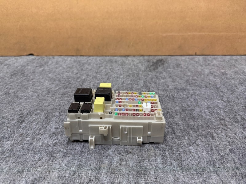 NISSAN PATHFINDER 2022-2025 OEM FUSE BOX RELAY CONTROL PANEL ASSEMBLY