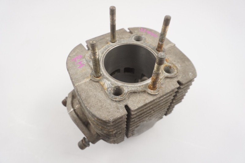 VINTAGE 1977 Yamaha OEM GP 440 RH Right Cylinder Jug 67.75mm 885-11321-00-00