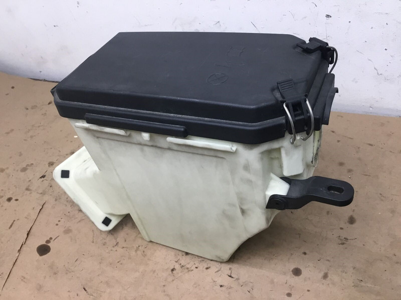 Mercedes SL550 R231 2013 Front Engine Motor Fuse Box Case Cover Lid 13-19 :Y