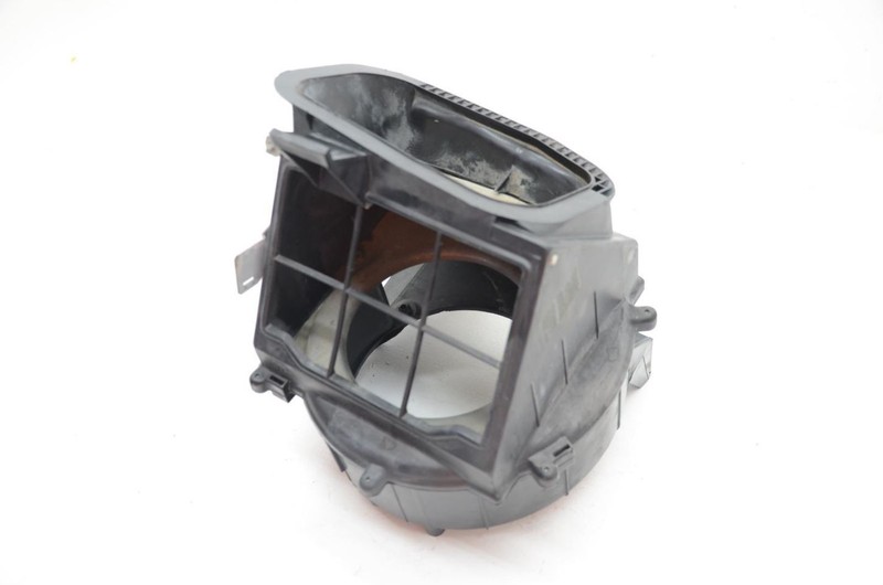 94-95 Nissan Pickup D21 Blower Motor Heater Motor Housing