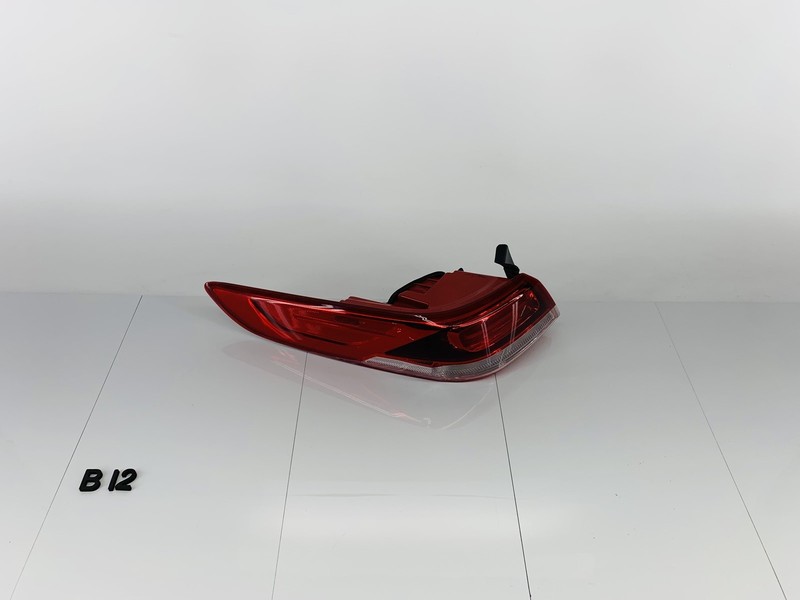 16-20 KIA OPTIMA REAR LEFT DRIVER SIDE OUTER TAIL LIGHT BRAKE STOP LAMP OEM