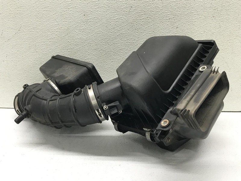 2010-2019 Lincoln Mkt Air Cleaner Filter Box Intake Hose Tube Duct OEM