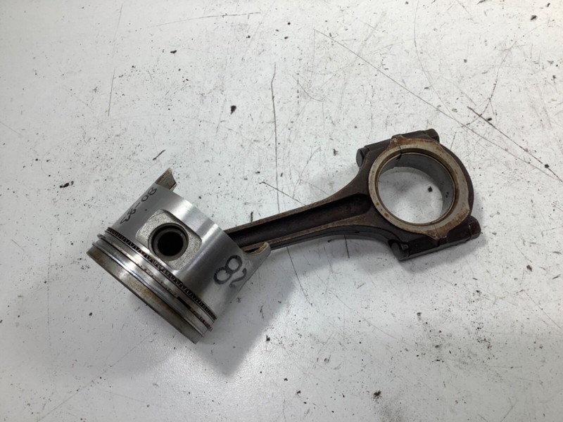 80-83 Honda Civic 1.5l Piston & Connector Rod OEM