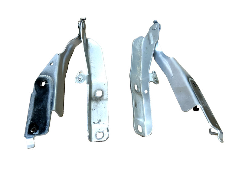 17-20 INFINITI Q60 LEFT AND RIGHT SET HOOD HINGE PAIR #A0.04