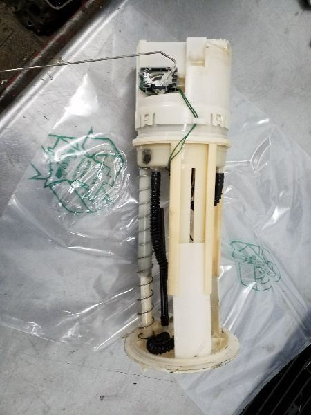 Fuel Pump Assembly In Tank 3.7L Fits 05-06 LIBERTY 183146