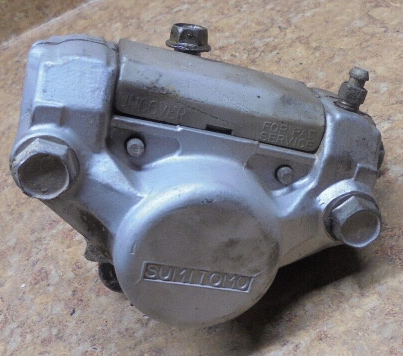 1986 Yamaha XV700 XV 700 Virago Left Front Disk Brake Caliper Wheel 86