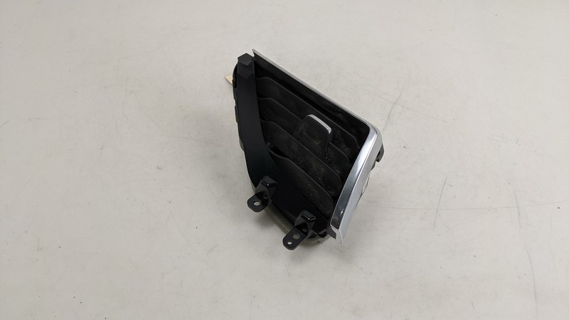 Dash Left A/C Heater Air Vent Grille 2020 Cadillac CT5 84137746 2021 2022 2023