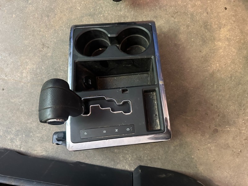 09-12 DODGE RAM 1500 CENTER CONSOLE CUP HOLDER & FLOOR SHIFTER