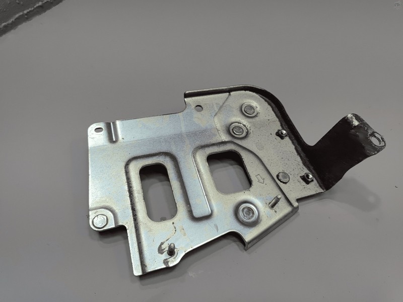 2021-2023 NISSAN ROGUE CONTINUOUSLY VARIABLE TRANSMISSION MODULE BRACKET OEM