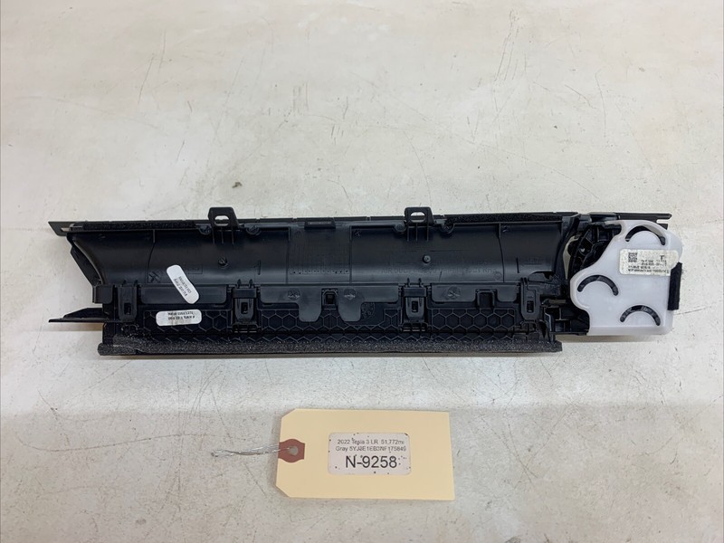 17-21 TESLA MODEL 3 DASH DASHBOARD RIGHT SIDE HEATER AC AIR VENT DUCT 9258 B83