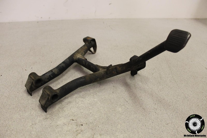 1994 Suzuki GS500E CENTER MAIN STAND SUPPORT GS 500 94