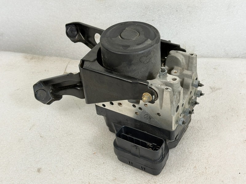 2004-2006 Lexus Ls430 Abs Pump Control Module 107K MILES OEM #021
