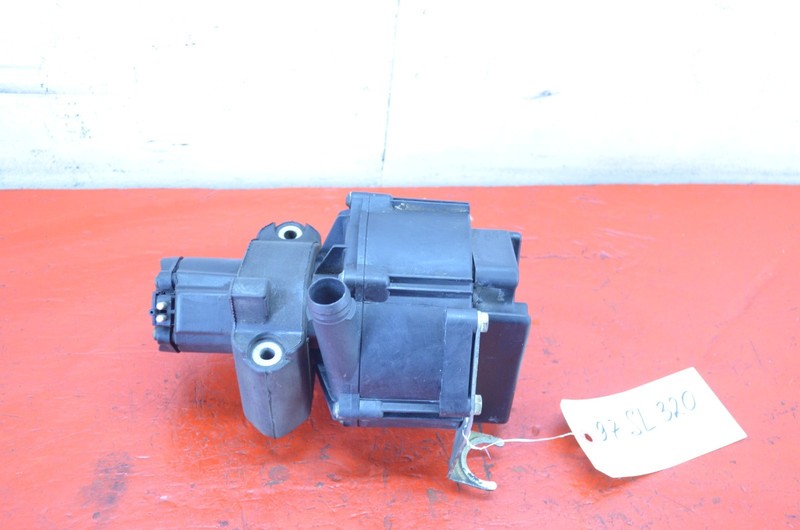 94-97 MERCEDES-BENZ R129 SL320 3.2L SECONDARY AIR INJECTION SMOG PUMP OEM