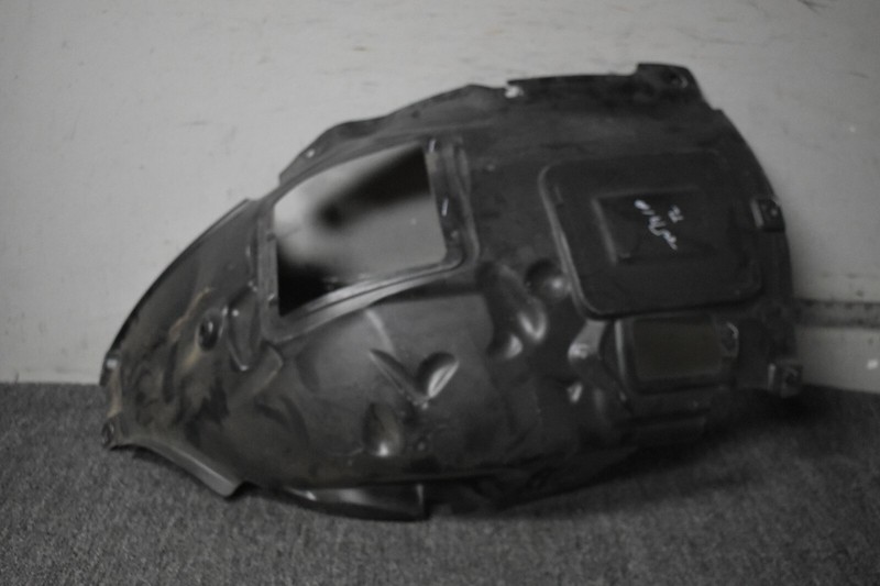 BMW 3 F30 Front Left Wheel Arch Liner 51717260725 7260725