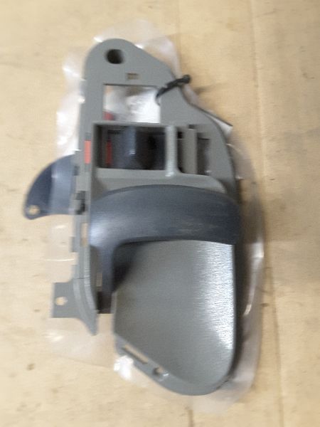 1995 TCHEV3500 Door Handle, Inner 117328