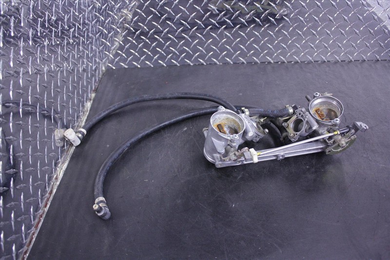 97 DUCATI 748 THROTTLE BODIES W/ GAS FUEL LINES BODY PETROL LINE HOSE