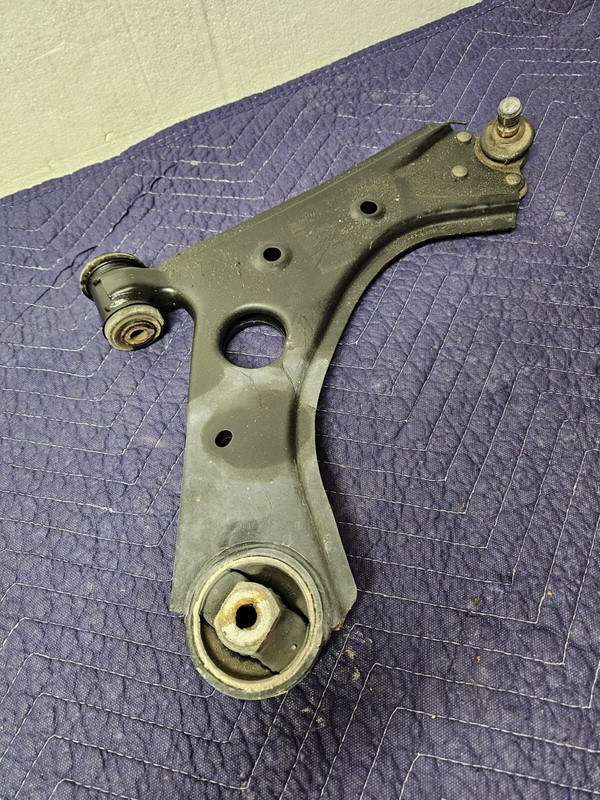 Passenger Right Lower Control Arm Front Fits 15-19 PROMASTER CITY 1084455