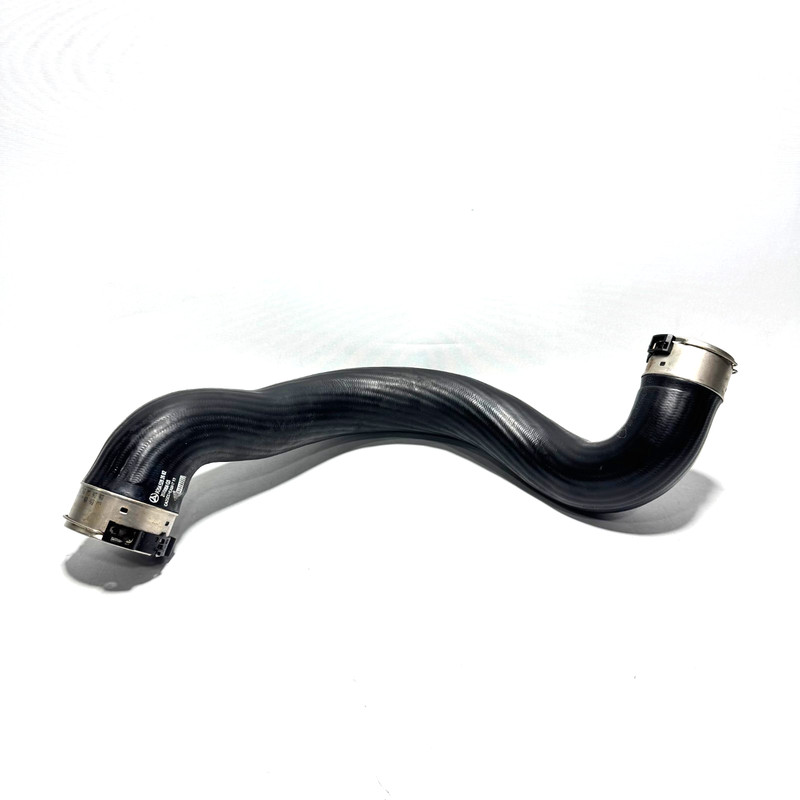 📌 2012-2014 MERCEDES W204 C250 M271 INTERCOOLER HOSE RIGHT SIDE 2045282682 OEM