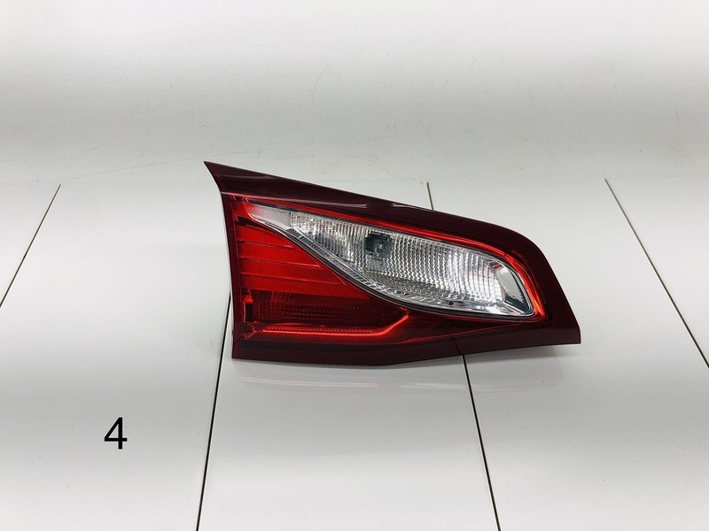 18-19 CHEVROLET EQUINOX REAR LEFT SIDE INNER TAIL LIGHT BRAKE LAMP OEM
