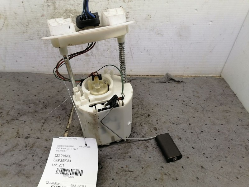 Driver Fuel Pump Assembly Fuel Tank Mounted Fits 05-16 300 1632520