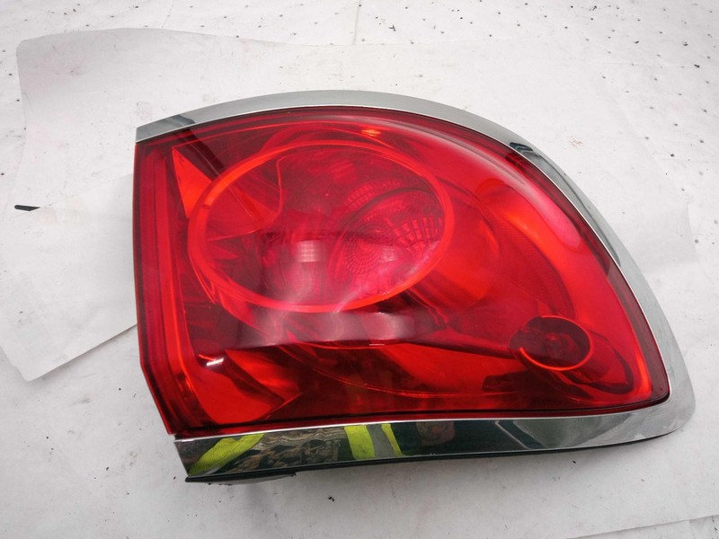 2012 Buick Enclave Left Tail Light Assembly Blue OEM 193496 105K Miles
