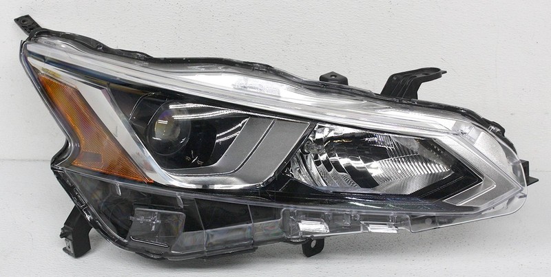 OEM Right Passenger Side Halogen Headlamp For Nissan Altima 26010-6CA0A