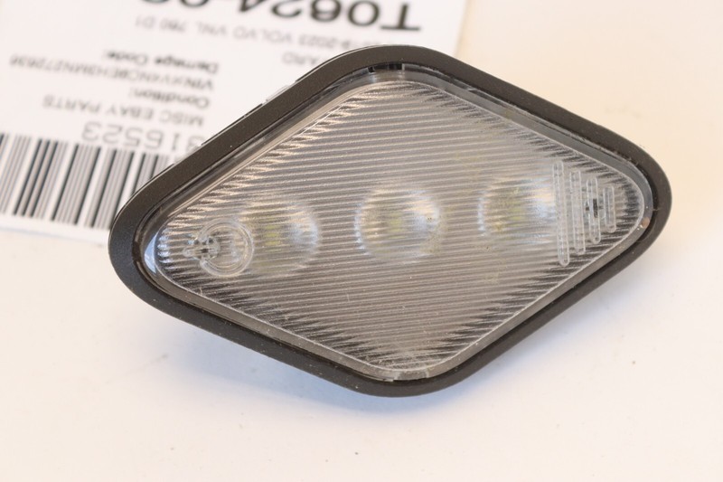 2019-2023 VOLVO VNL 760 D13 FRONT RIGHT PASSENGER SIDE LIGHT LAMP 22969736 OEM