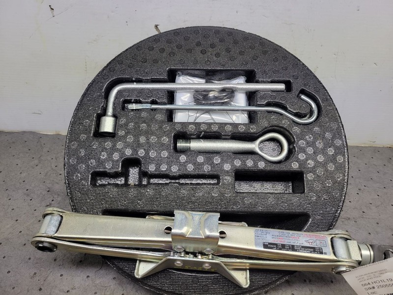 HR-V 2019 Jack and Tool Kit 1726878
