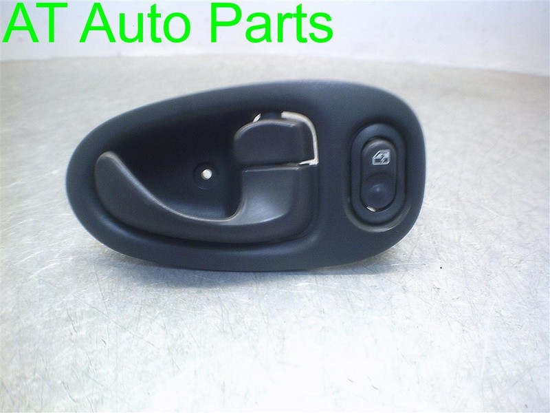 2003 SATURN VUE PASSENGER REAR DOOR HANDLE W/SWITCH OEM 229.GM7403
