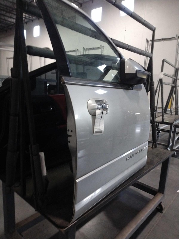 2012 Lincoln Navigator Right Door Silver 4DR SUV OEM Used Part 333203
