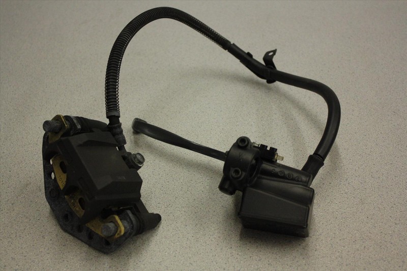 2007 KAWASAKI EX 250 NINJA FRONT BRAKE CALIPER MASTER CYLINDER LEVER EX250 07