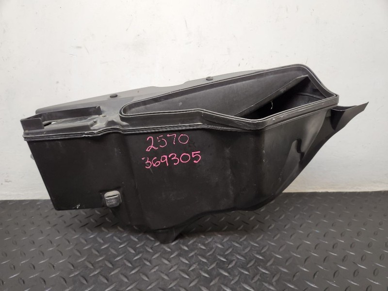 07-13 Mercedes-Benz S-Class Cowl Cabin Air Water Duct OEM 2218300744