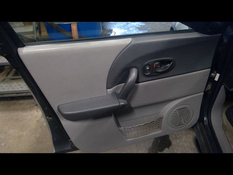VUE 2003 Driver Left Front Door Trim Panel 1706009