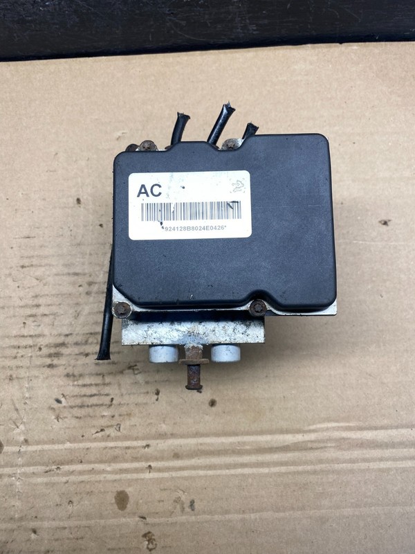 2008 GMC Yukon Chevrolet Tahoe ABS Anti Lock Brake Pump OEM AE2234 DW