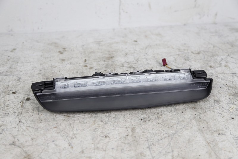 2017 - 2023 BMW 530I G30 REAR HIGH MOUNT 3RD STOP BRAKE LIGHT LAMP OEM 7360526