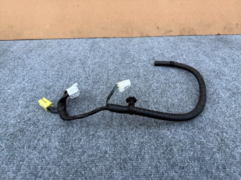 INFINITI FX35 FX37 FX50 QX70 09-17 OEM FRONT RIGHT PASSENGER SEAT HARNESS CUT
