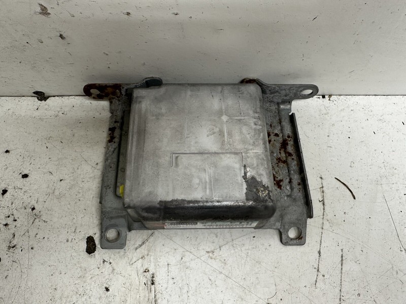 2004-2005 Subaru Impreza Occupant Module Computer ID: 98221FE100