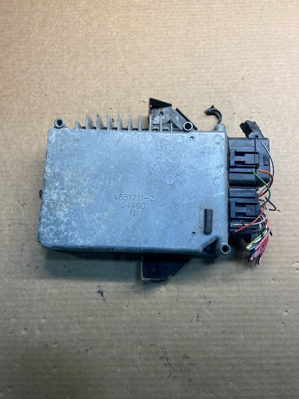 1997 Dodge Sebring Stratus Engine Control Unit ECU Z9165 DG
