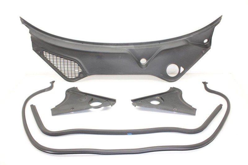 10-13 Porsche Panamera 4.8L AWD Windshield Wiper Cowl Panel 97055556302