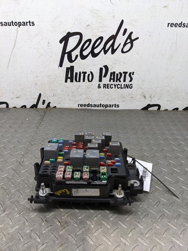 Fuse Box Engine Fits 03-07 HUMMER H2 1188477