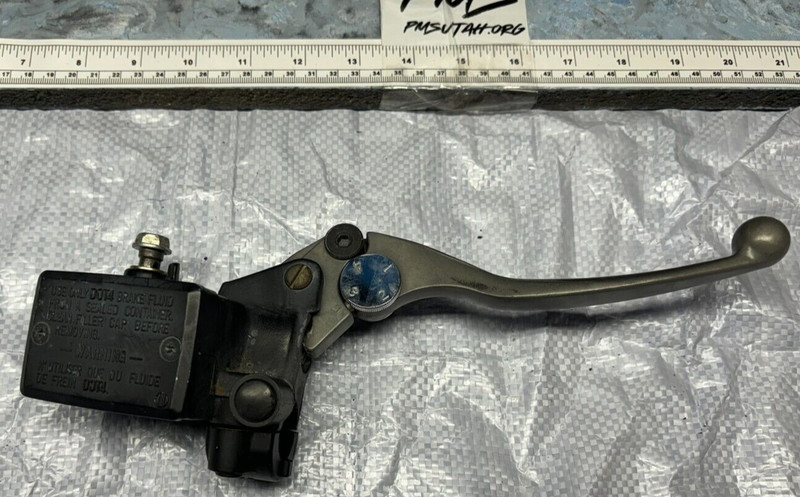 2004 Kawasaki ZG1000 Concours Right Brake Hand Lever Master Cylinder ZG 1000 A1